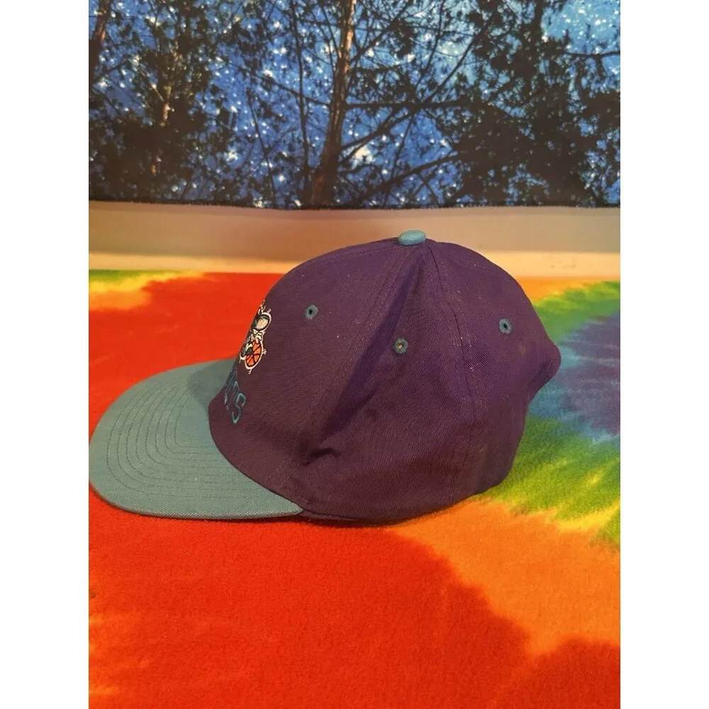 Vintage Adidas Charlotte Hornets SnapBack Hat‎ Youth Size